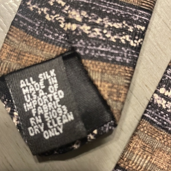 HAGGAR silk tie - Picture 3 of 4